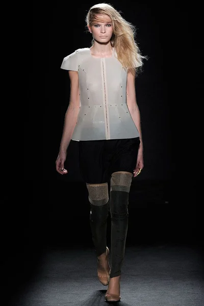 Look 24